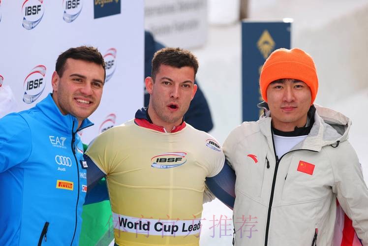 殷正获得男子钢架雪车项目铜牌