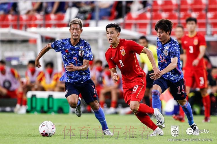 中国男足选拔队东亚杯0:0战平东道主日本队